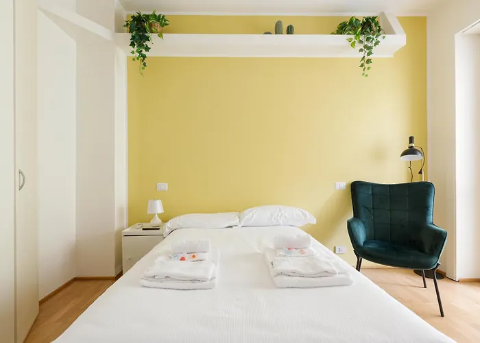 Gerusalemme M5 Yellow Studio With Closed Balcony!